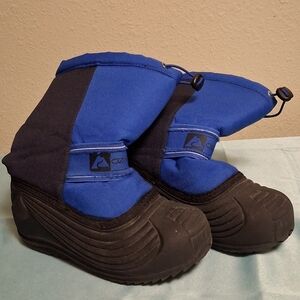 Ozark Trail Kids Black and Blue Boots 0492